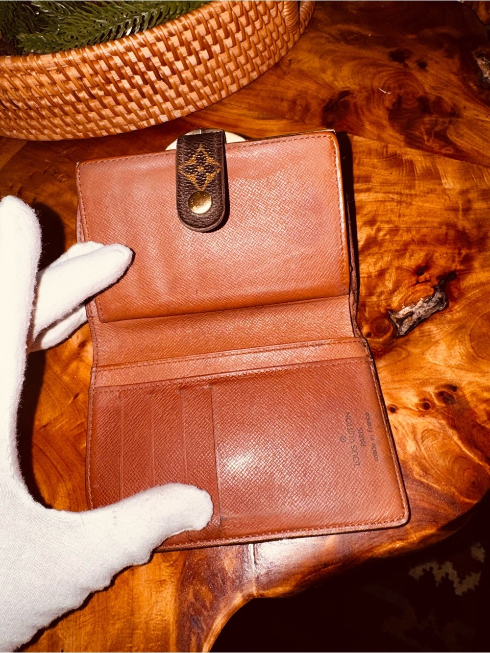 Louis Vuitton French purse, compact, wallet, kiss, lock, monogram, canvas, brown - Picture 6 of 16